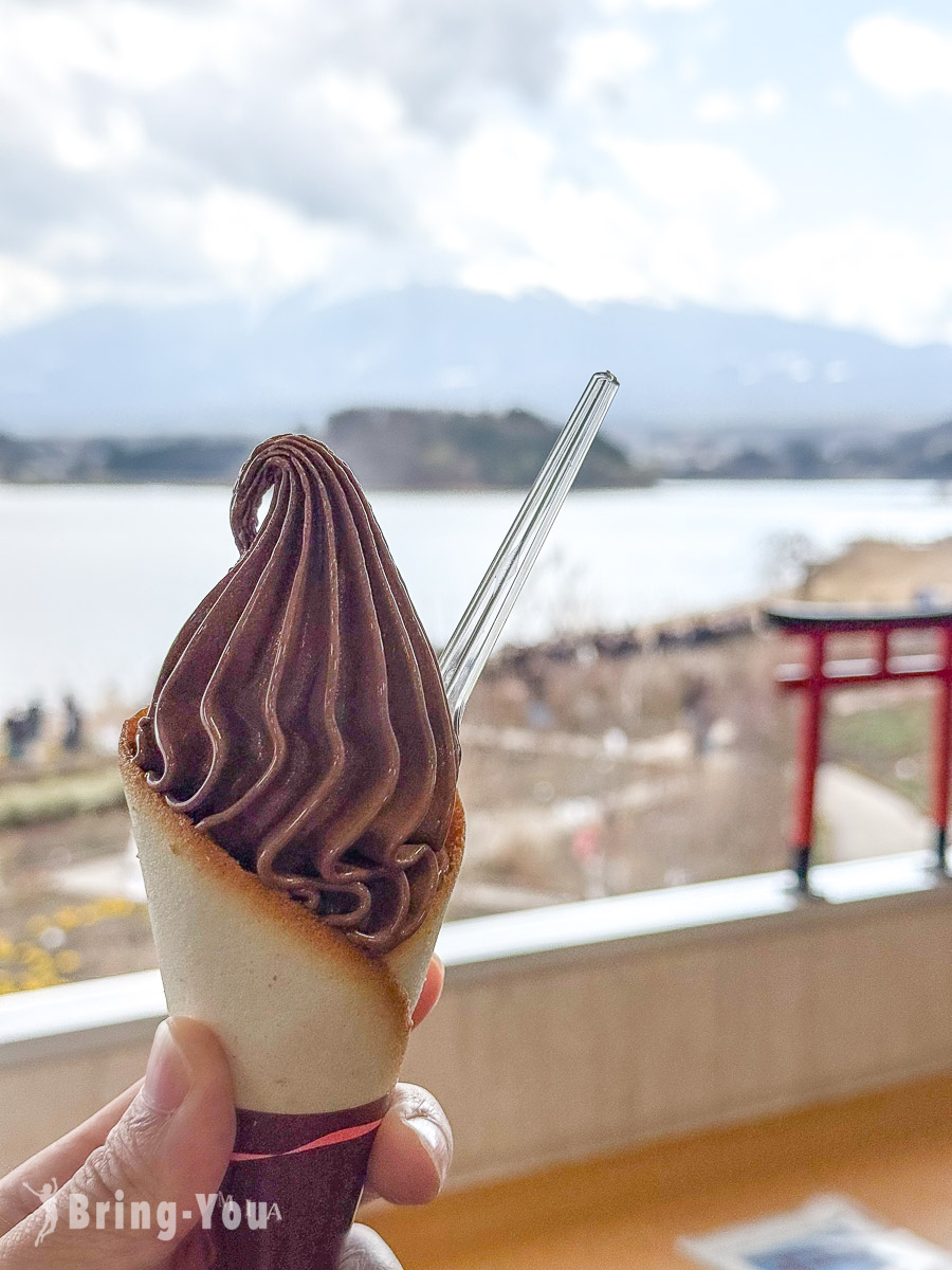 河口湖自然生活館二樓冰淇淋