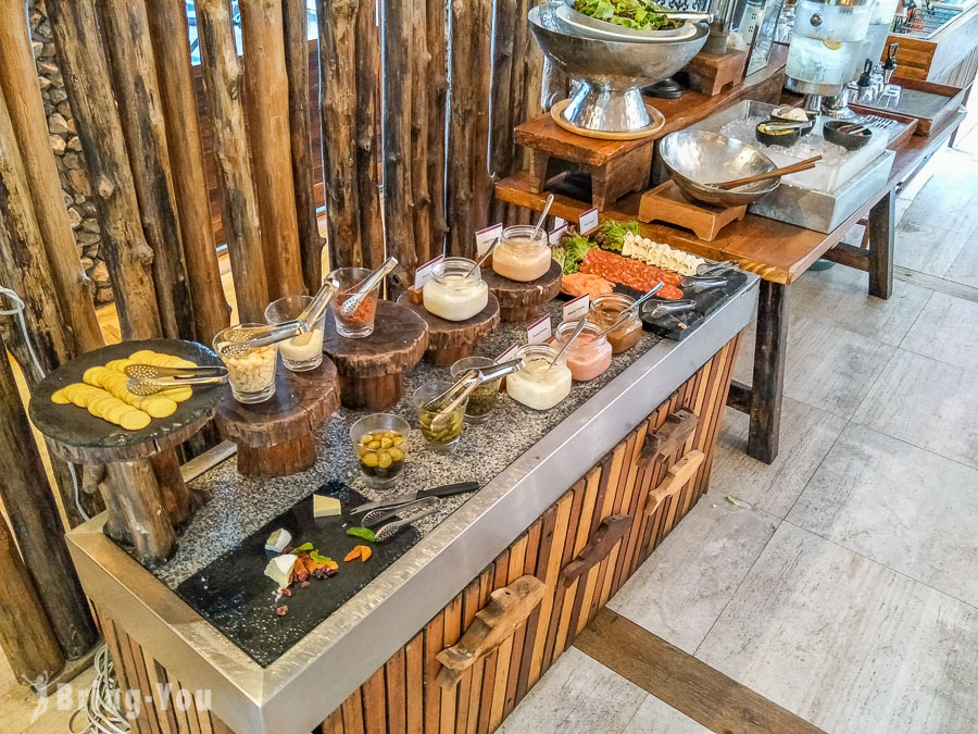 芭达雅无边际泳池饭店U Pattaya
