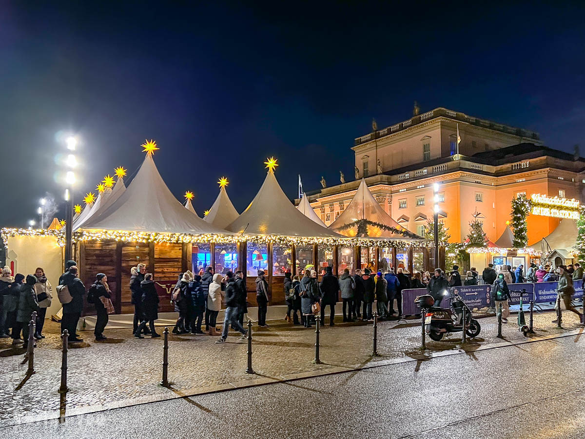 貝貝爾廣場 Bebelplatz