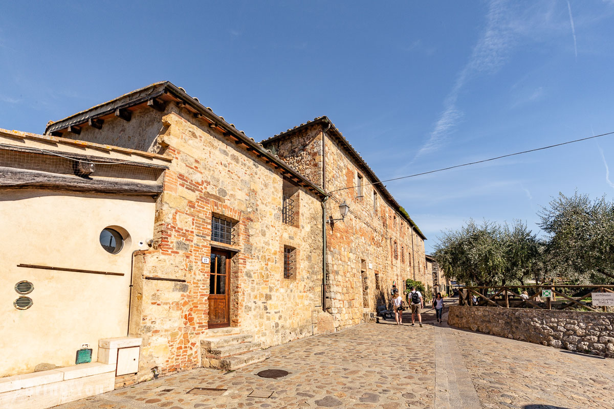 蒙特里久尼 Monteriggioni 一日遊景點