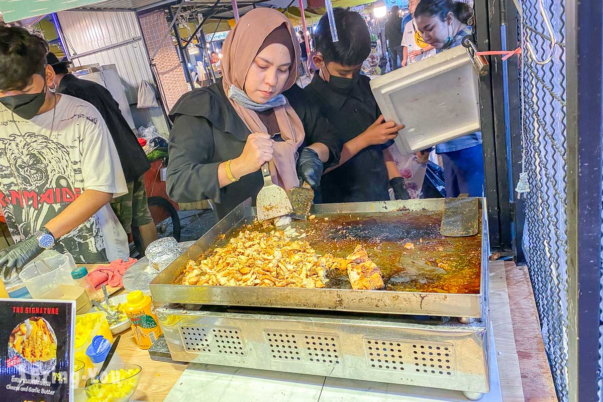 喀比镇步行街夜市 Krabi Town Night Market