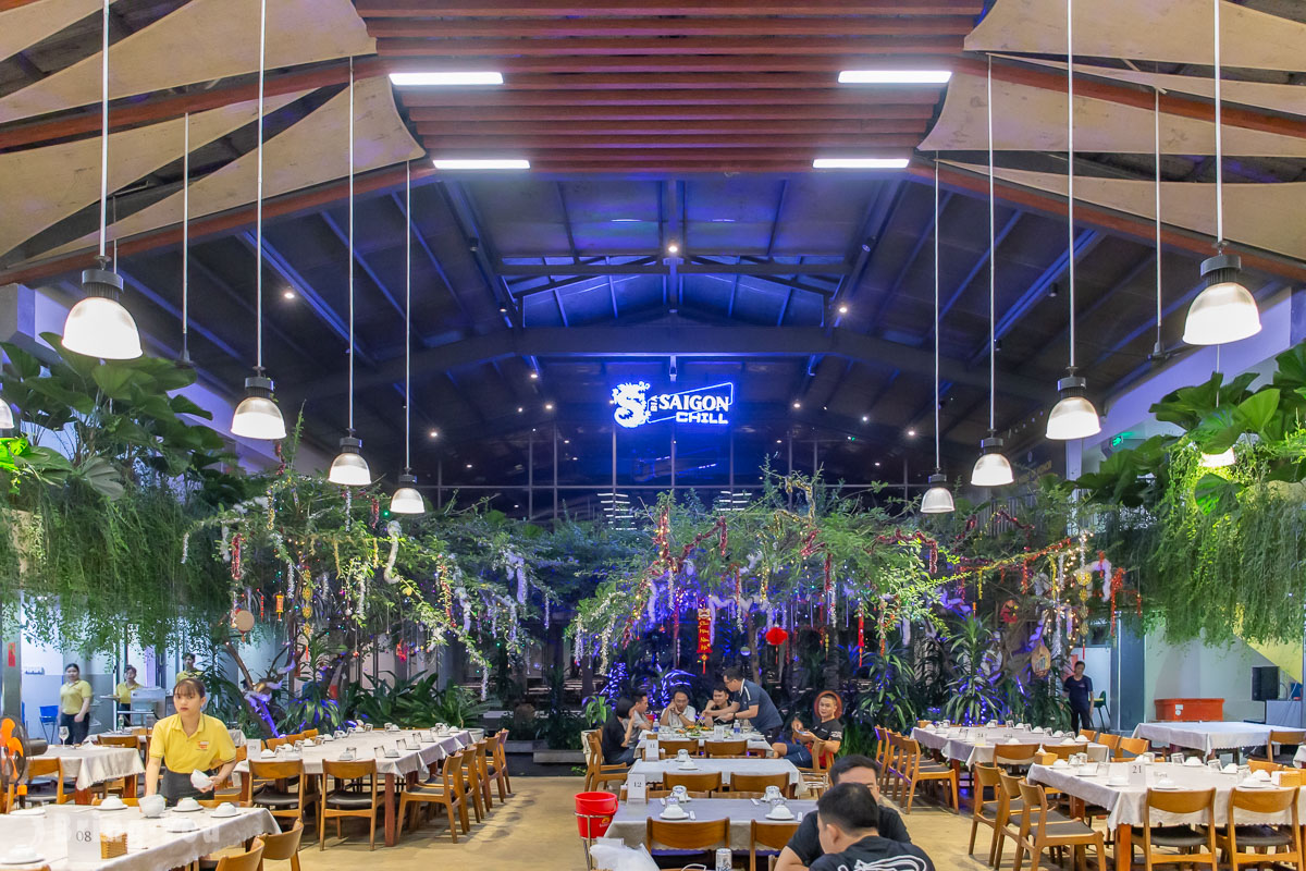 富國島越式鐵帽火鍋推薦|Hạnh Nhung Luxury Restaurant