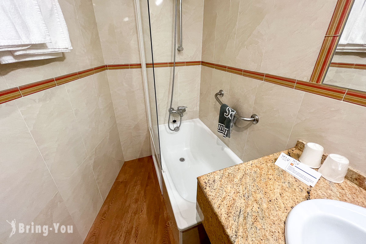 西班牙哥多華火車站附近飯店推薦|Hotel Selu Cordoba 評價