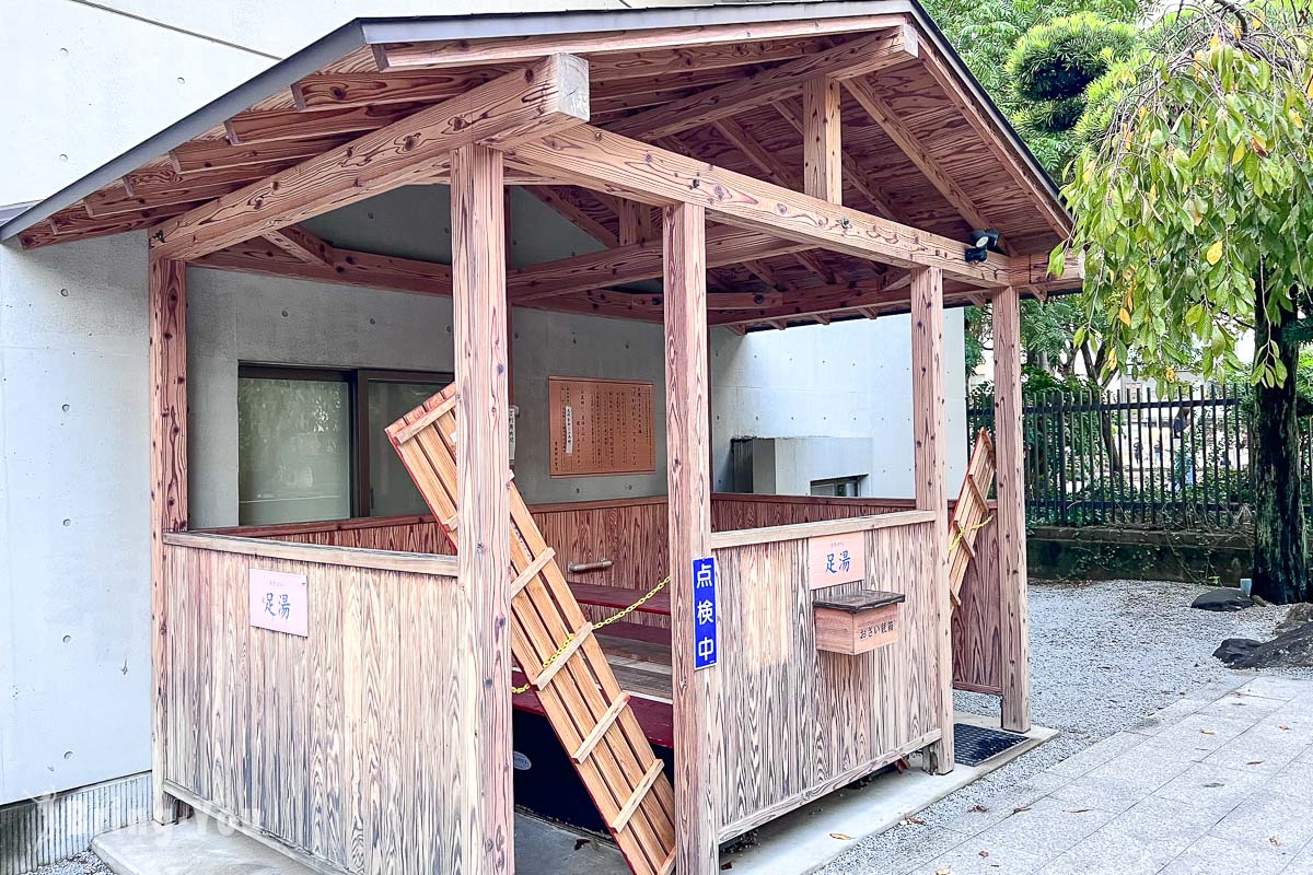 警固神社