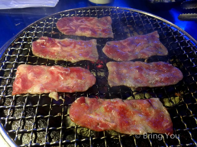 【高雄美食】巨蛋附近CP值高吃到飽炭火烤肉 ☞ 新鮮美味的赤炭