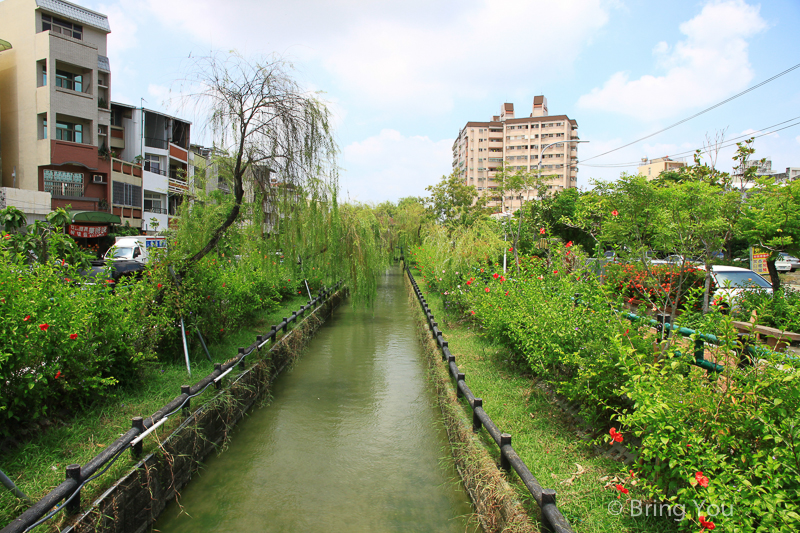 【台南新营火车站】周边景点＆美食之旅：阿忠豆菜面、阿松臭豆腐好好吃