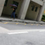 【新加坡觀察筆記｜交通篇】馬路上雙鋸齒黃線是做什麼用的？