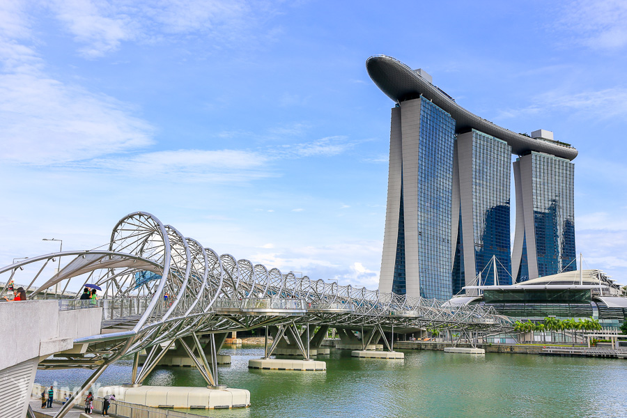 【新加坡】濱海灣金沙酒店逛街景點、美食、燈光水舞秀、夜景、運河購物中心、空中花園、賭場全攻略