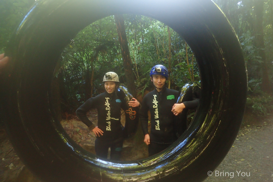 Watomo-Black-Water-rafting-11