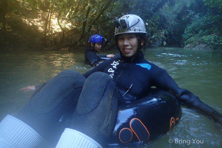 【新西兰 Waitomo Caves Black Water Rafting】梦幻萤火虫洞世界 + 刺激过瘾的黑水漂