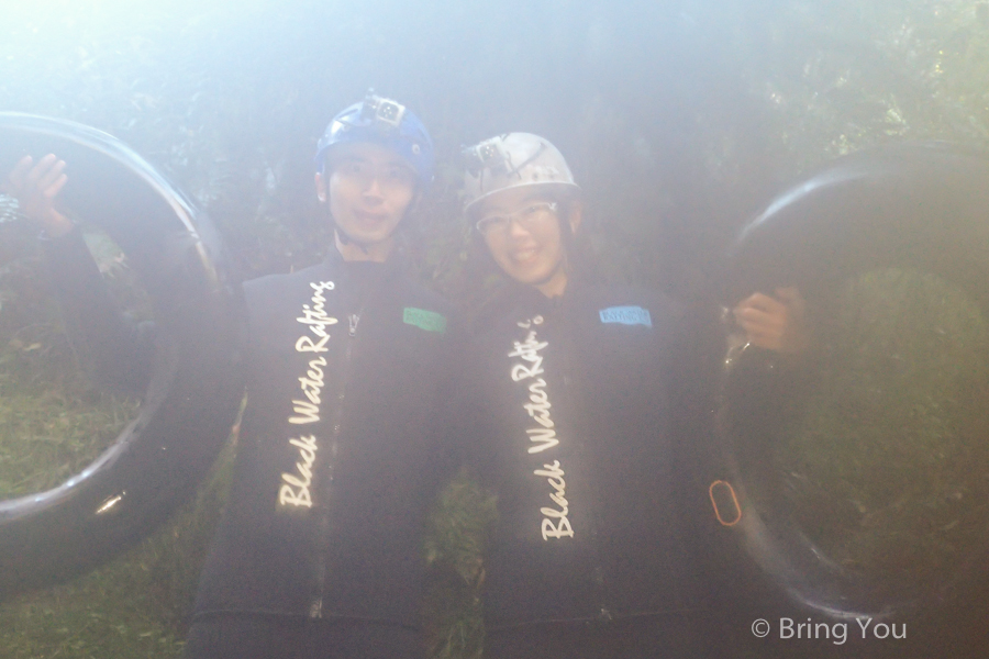 Watomo-Black-Water-rafting-2