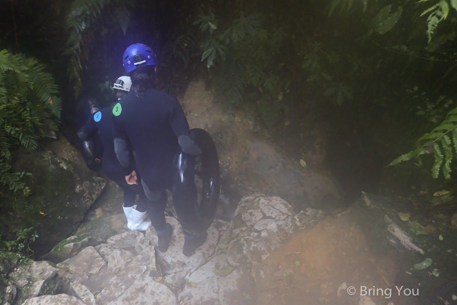 Watomo-Black-Water-rafting-3