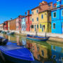 【彩色島 Burano】一輩子必去的絕美小鎮：威尼斯搭船跳島交通、好玩景點、美食攻略