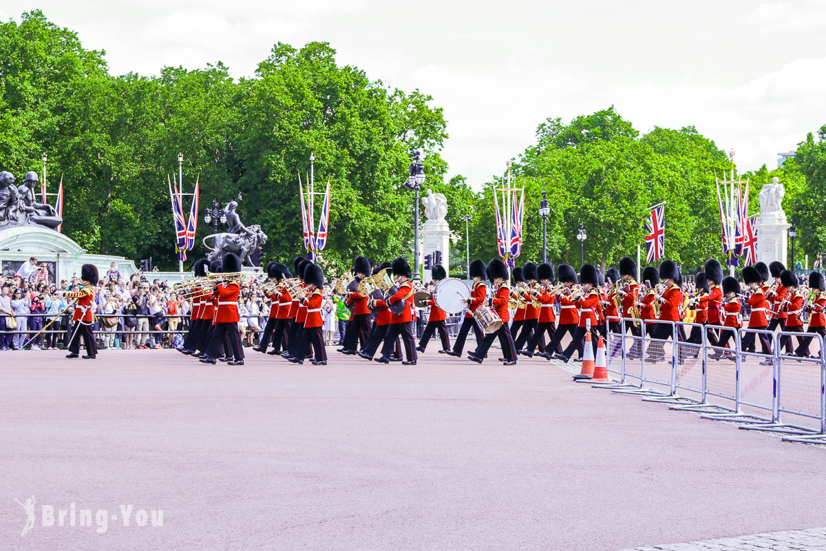 【伦敦景点】白金汉宫卫兵交接仪式，来去看英国红衣大头兵游行（含时间&卡位攻略）