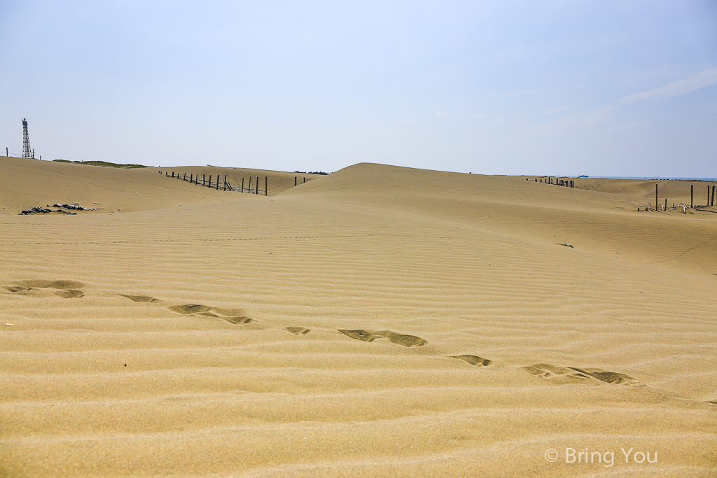 【台南摄影景点】可以拍出临海沙漠绝美风情的「顶头额沙洲」& 水乡泽国竹筏美景的「蚵棚」