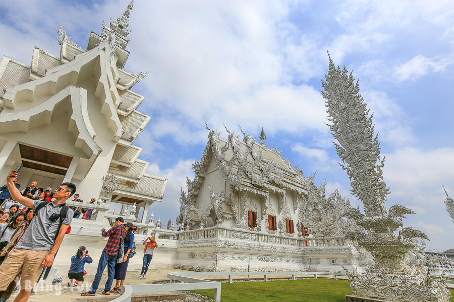 An Insightful Guide to Wat Rong Khun: Is It Worth Visiting?