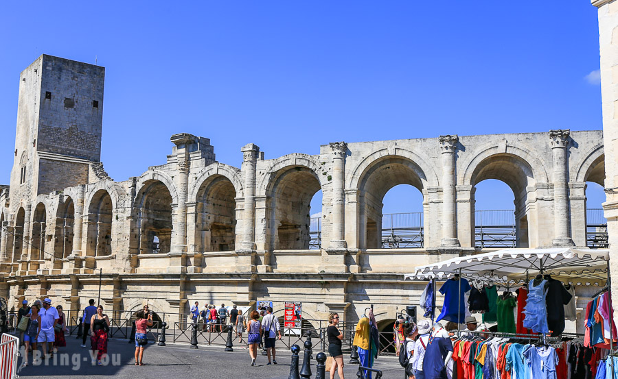【南法】亞爾Arles交通、景點攻略：梵谷小鎮探索古羅馬遺跡，雷伯城看外星人遺跡