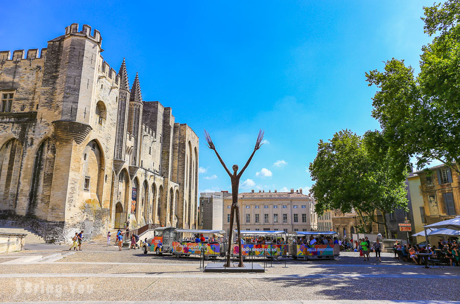 【亞維儂Avignon】慢遊南法歷史古城：亞維儂藝術節、住宿推薦、交通路線、景點攻略