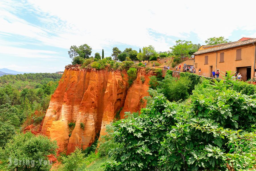 紅土城（Roussillon）