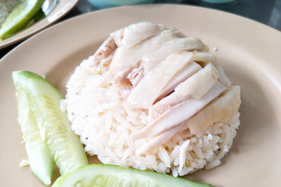 Go-Ang Pratu Nam: Is It The Best Chicken Rice in Bangkok?