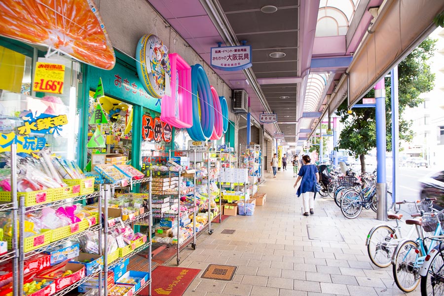 【大阪亲子景点】松屋町筋商店街 – 童趣十足好逛好买的玩具街