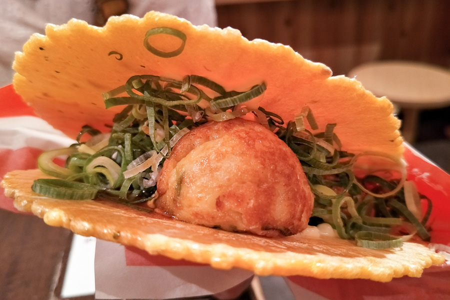 Takoyaki Doraku Wanaka: Osaka’s Special Tako-senbei(Octopus Rice Cracker) is Right Here in Dotonbori