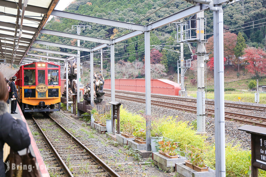 【嵐山小火車交通攻略】京都出發搭乘嵯峨野觀光小火車：車票預約、座位選擇建議