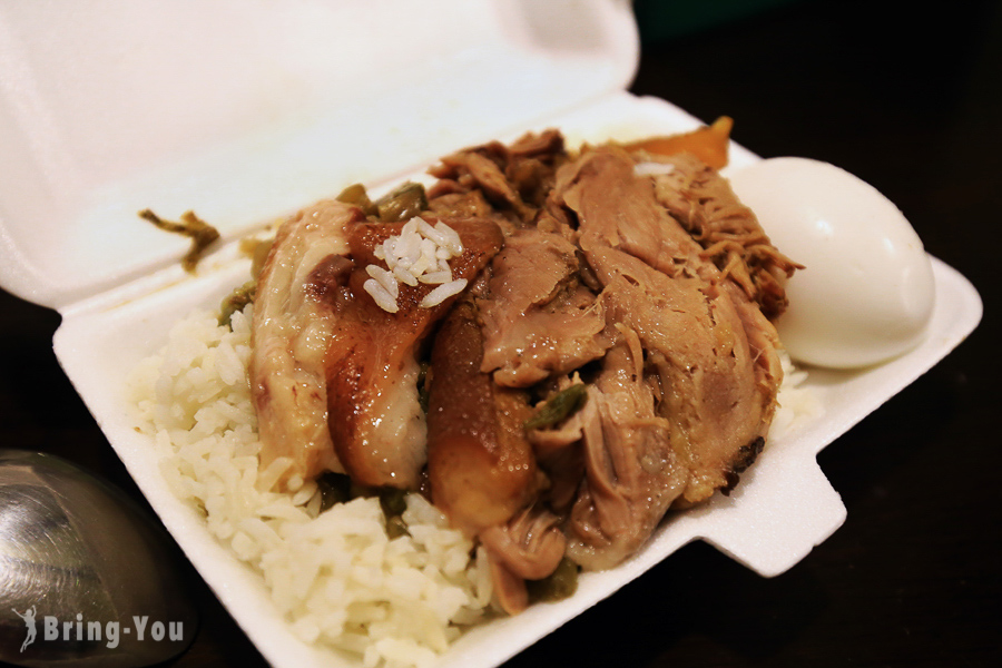 【清邁古城美食】鳳飛飛豬腳飯，北門夜市必吃排隊美食