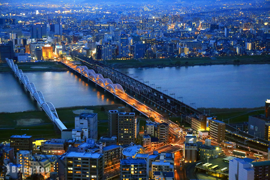 【⼤阪夕阳夜景】梅田蓝天大厦顶楼空中庭园展望台&泷⾒⼩路攻略（⼤阪周游卡免费入场）