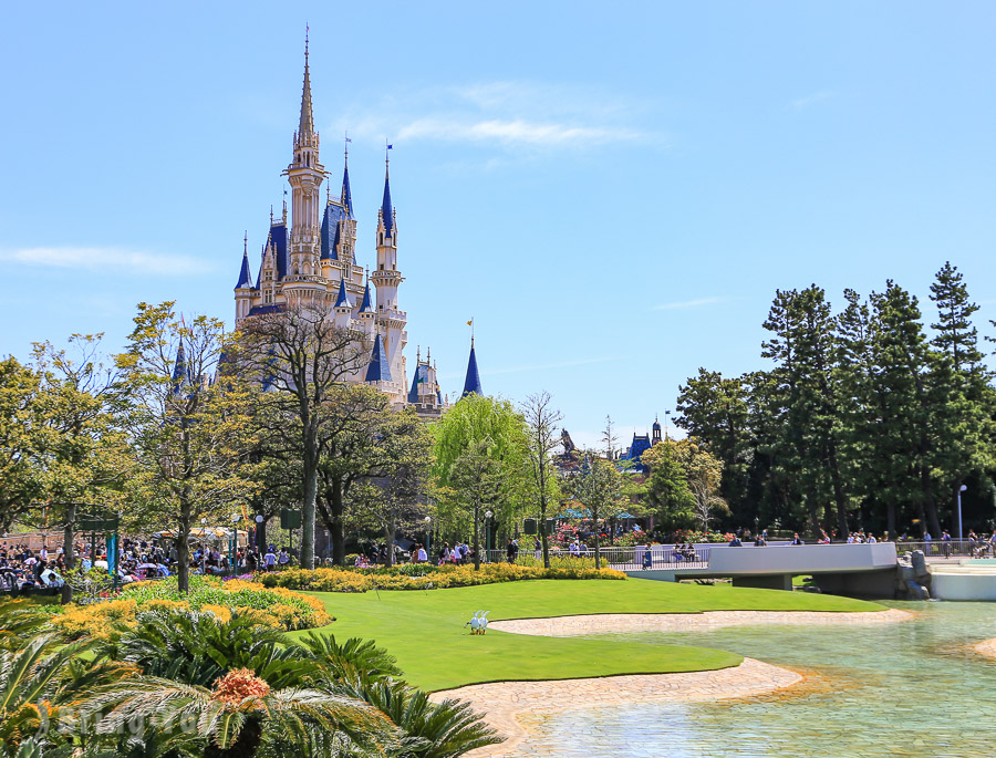 Tokyo Disneyland Planning Guide: Discounted Ticket | FASTPASS | Must-See Attractions | Food and Where to Stay