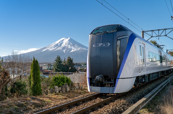 河口湖特急電車「富士回遊」