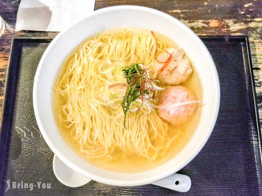 【新宿东口美食】面屋海神：特色饭团拉面，香醇的海鲜鱼骨汤头