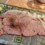 【東京惠比壽美食】惠比壽橫丁居酒屋推薦「肉壽司」，超強和牛炙壽司