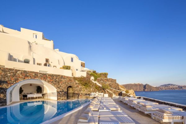 【希臘】聖托里尼住宿推薦：蜜月旅行頂級飯店、Oia平價洞穴屋、私