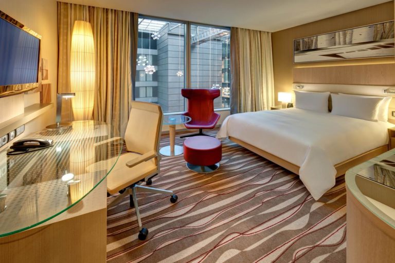 Park Inn Frankfurt Airport Single Room www.bring-you.info