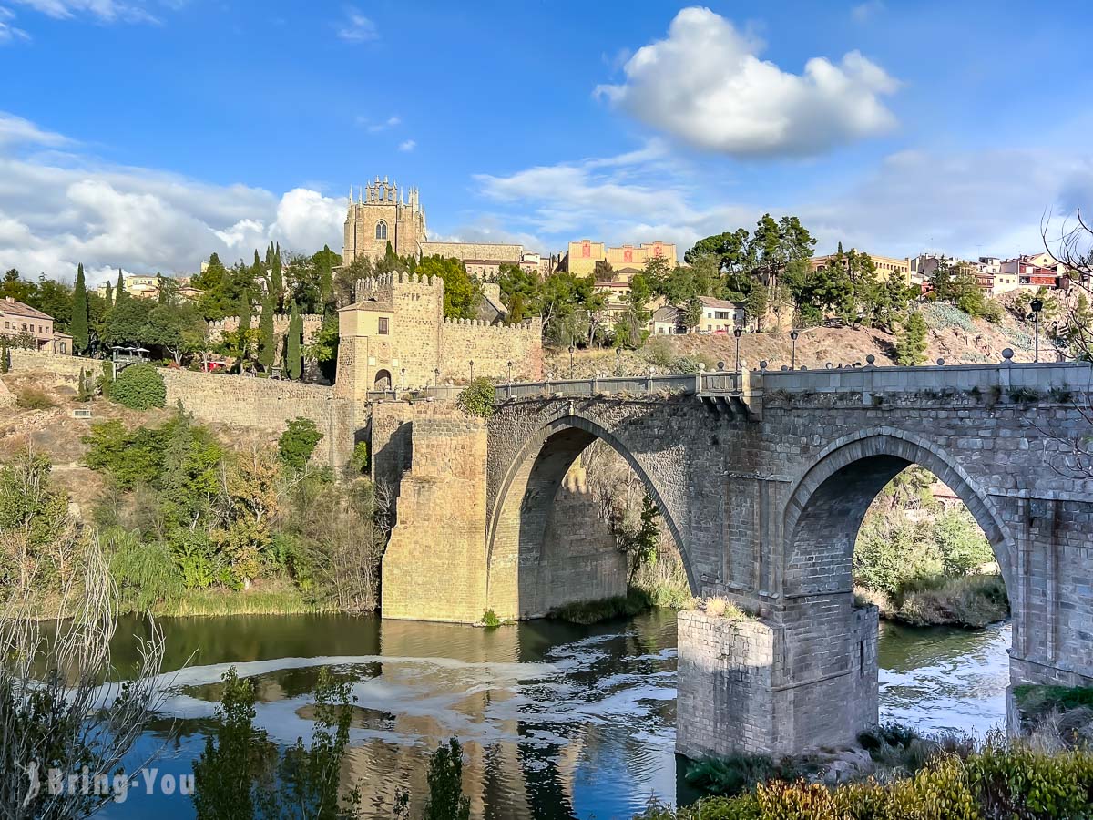 【西班牙】托雷多Toledo市區景點介紹：搭隨上隨下巴士走訪中古世紀遺留至今的古城
