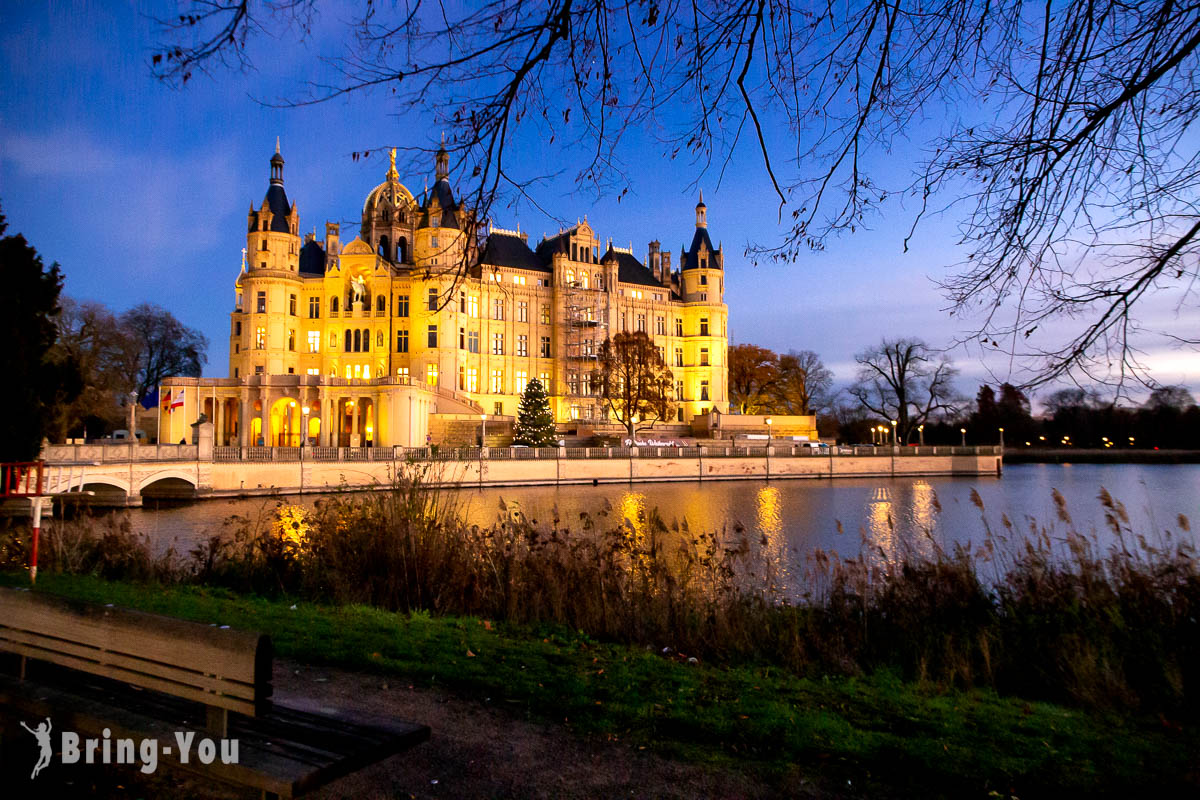 【德国施威林景点】七湖之城「Schwerin」绝美湖中城堡「施威林堡」，传说中的北德新天鹅堡