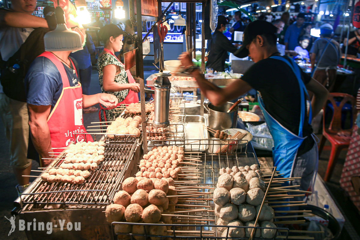 普吉鎮週末夜市：Phuket Weekend Night Market （Naka Market），吃美食、購物兩相宜