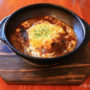 【门司港美食】「伽哩本舖」烧咖喱，一吃就爱上的好吃铁锅烧烤起司咖喱饭